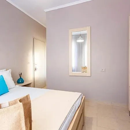 31 - Central, Access Apartment Himare